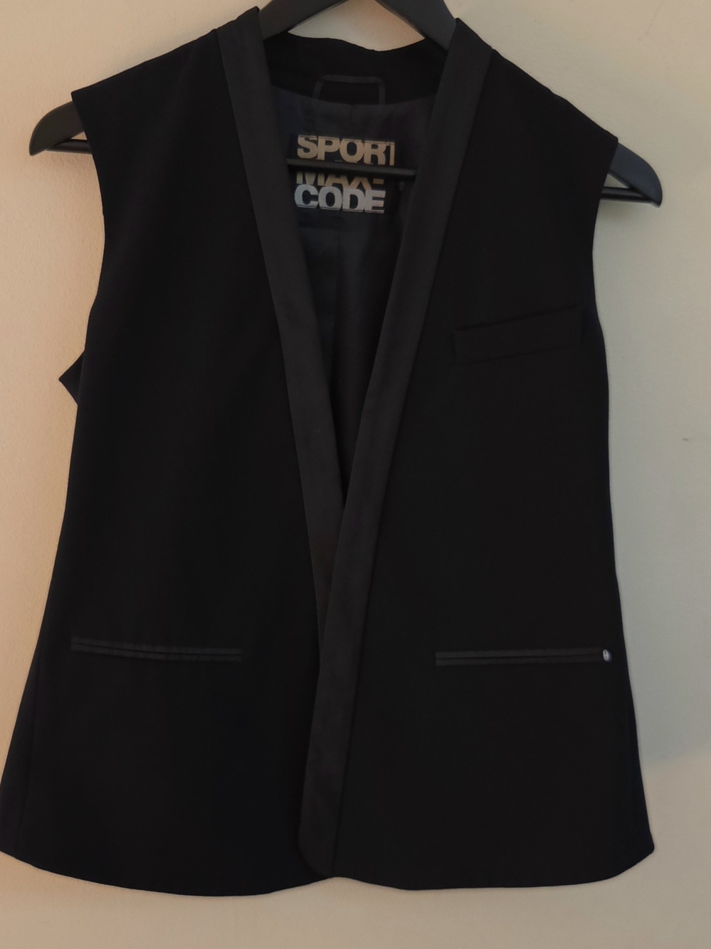 Sportmax Black Sleeveless Tailored Vest